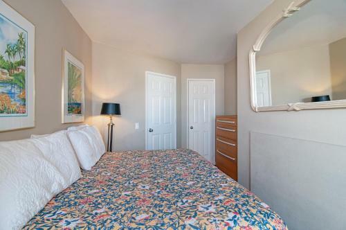 Imperial Beach Club 214