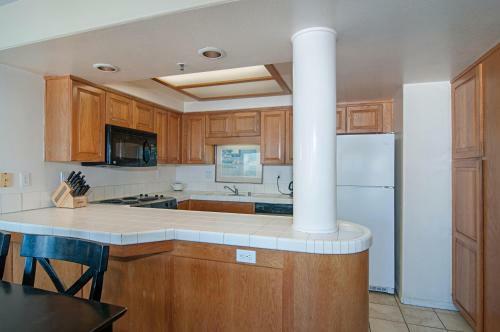 Imperial Beach Club 214