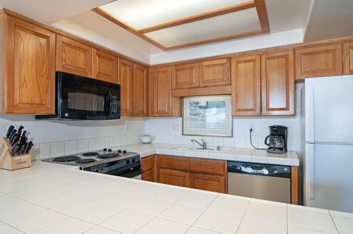 Imperial Beach Club 214