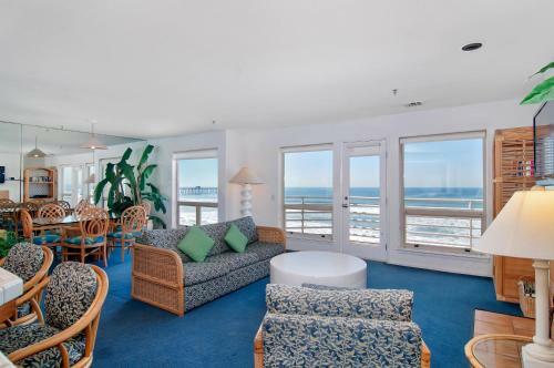 Imperial Beach Club 309
