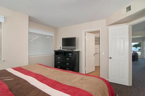 Imperial Beach Club 213