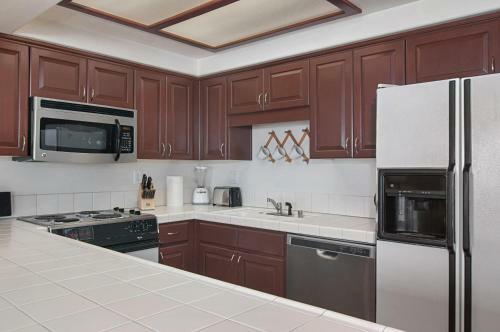 Imperial Beach Club 213