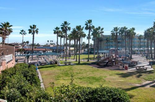Imperial Beach Club 104