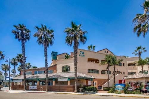 Imperial Beach Club 207