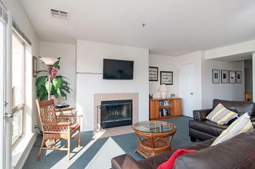 Imperial Beach Club 304