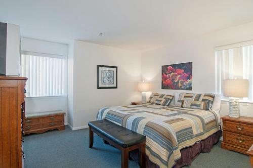Imperial Beach Club 304