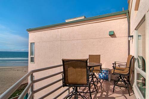 Imperial Beach Club 304