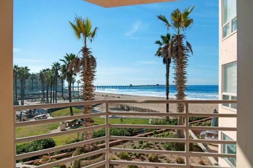 Imperial Beach Club 204