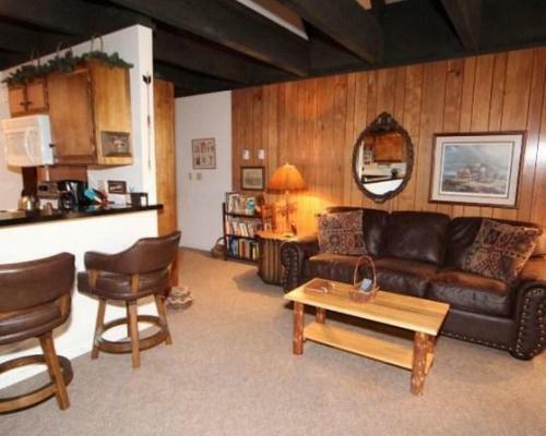 Apartamento 999 Lakeshore 18
