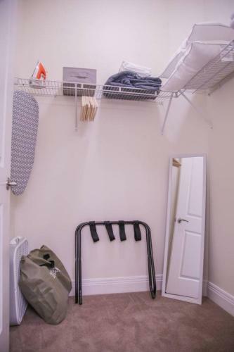 Apartamento Luxe & Modern Downtown 1br W/ Balcony Near Dining