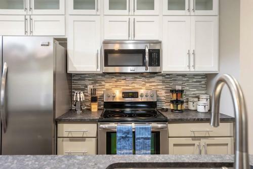 4 Bed 4 Bath Home In Indianapolis