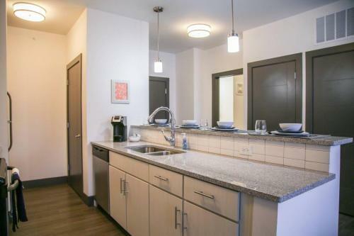 Apartamento Urban Deco 1br Apt In Historic Lockerbie District