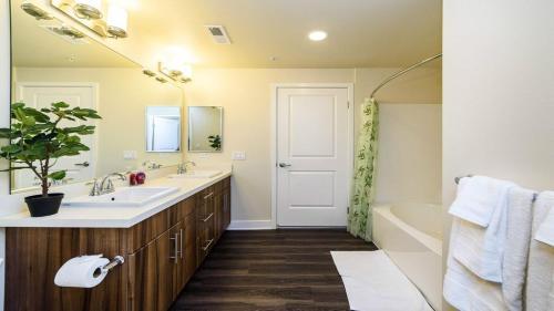 Derian Apartment #873929 Apts