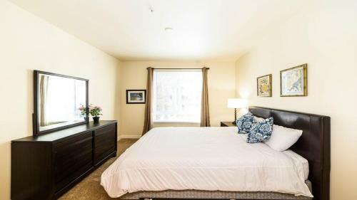 Derian Apartment #873929 Apts