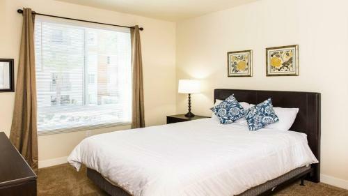 Derian Apartment #873929 Apts