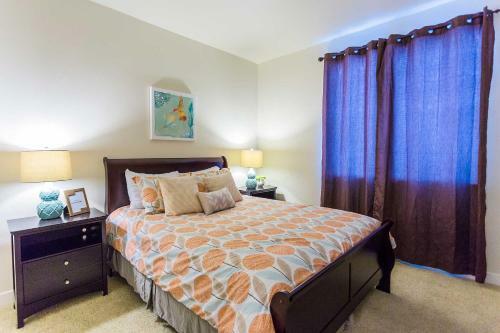 Homey 2 Br Apartment With Pool View