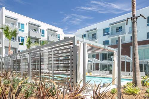 Luxury Collection Upscale Apartments Homes