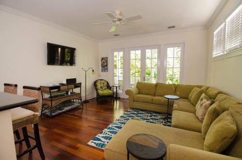 Anglers Reef-yellowtail House