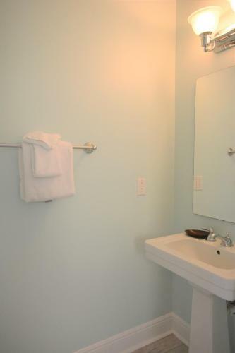 Hotel Angler's Reef Resort