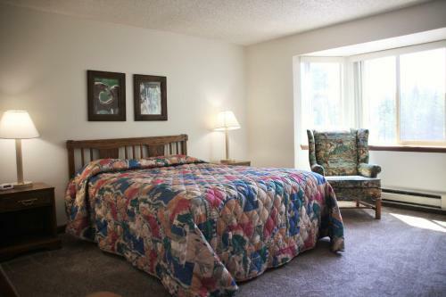 Hotel Getaways At Timbers At Island Park Village