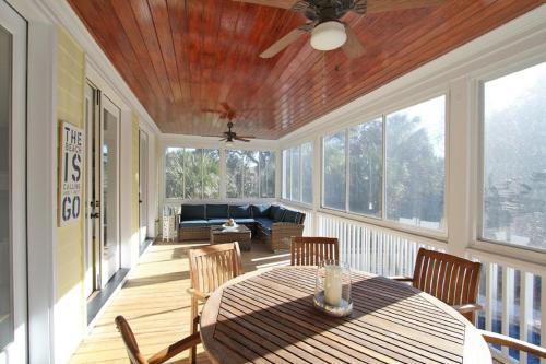 2602 Hartnett Boulevard Home