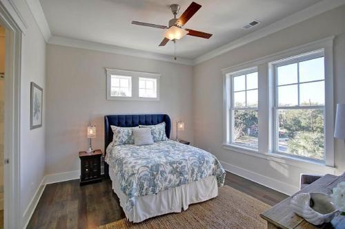 2301 Palm Boulevard Home
