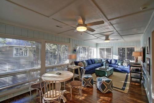 35 Twin Oaks Cottage