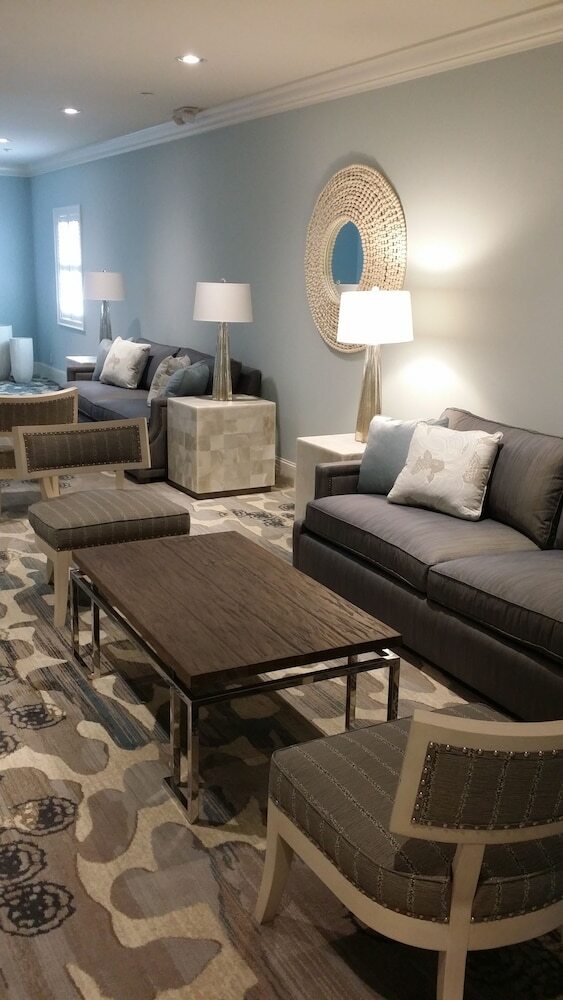 Park Lane Hotel & Suites