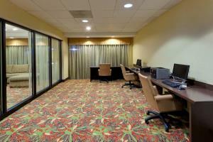 Hotel Hampton Inn And Suites Alexandria