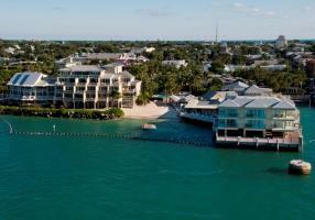 Hotel Pier House Resort And Caribbean Spa