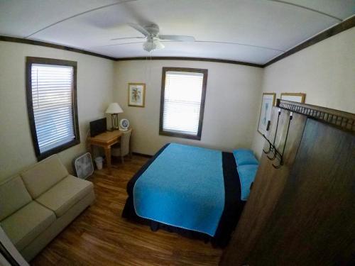 3 Bedroom House Near The Beach