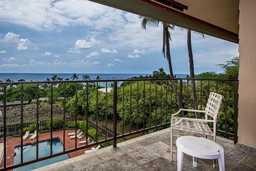 Kahaluu Bay Apartment #304