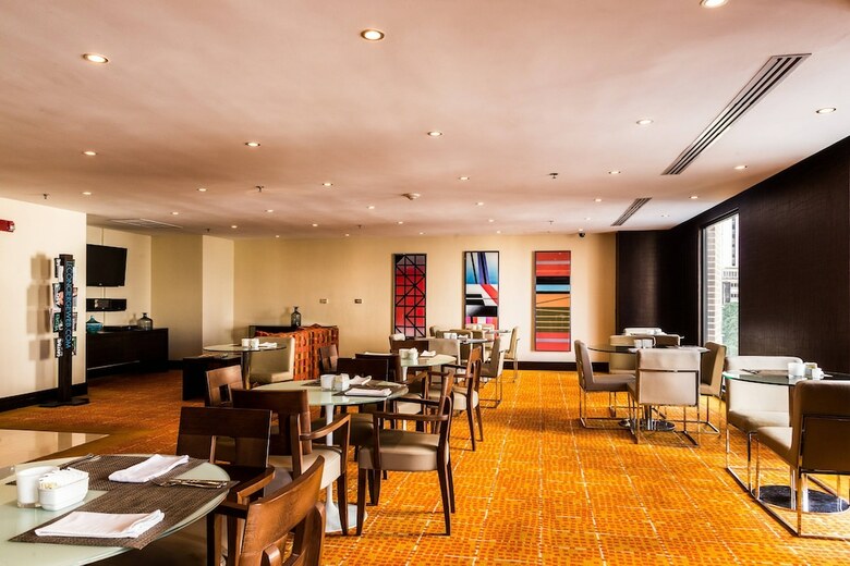 Hotel Renaissance Caracas