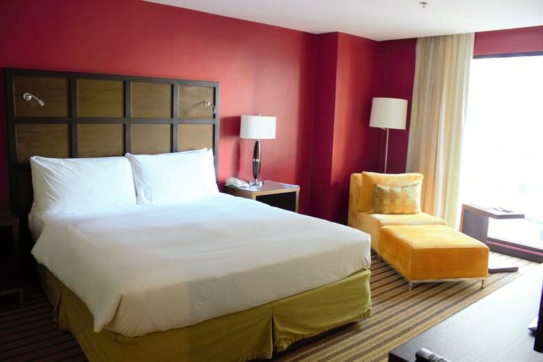 Hotel Renaissance Caracas