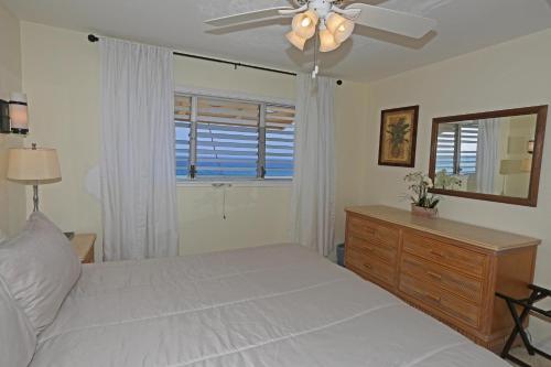 Kona Surf & Racquet Club 183