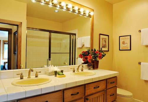 Harriman Townhome Pool Access Walk To Ketchum