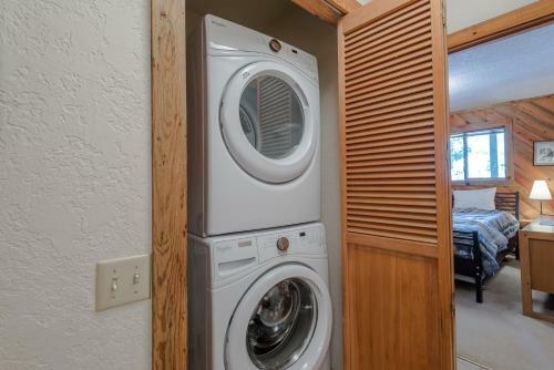 Smokey Plaza Condominium Warm Springs