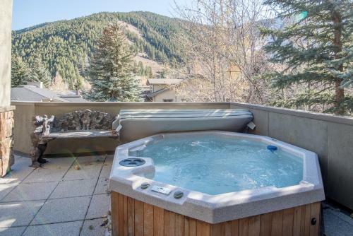 Sage Road Duplex Beautiful Views In Warm Springs