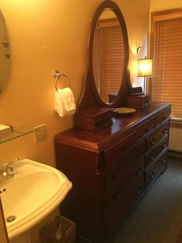Sun Valley Condo 101