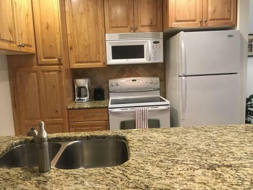 Sun Valley Condo 137