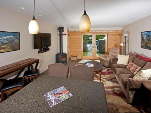 Ketchum Treehouse