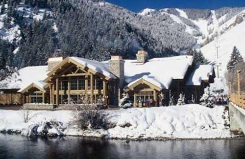 Sun Valley Town Home 215a