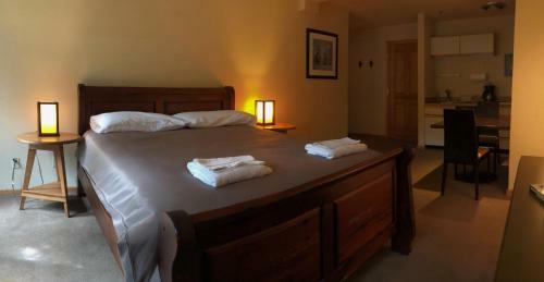 Hot Water Inn & Hostel