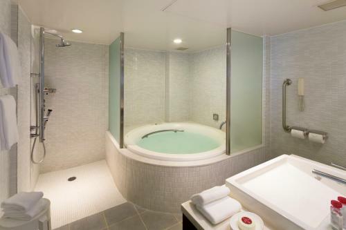 Hotel The Westin Nagoya Castle