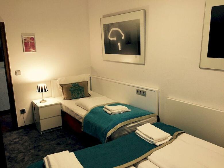 Dom Hotel Am R�merbrunnen