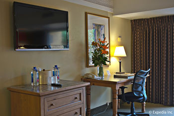 Atrium Hotel