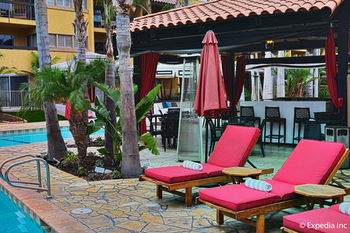 Atrium Hotel