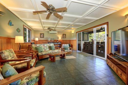 Halama Hale - Four Bedroom Home