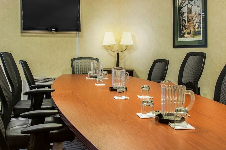 Hotel Hampton Inn Lansing Airport