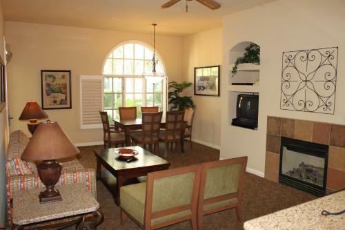 Villa 48560 Legacy Drive